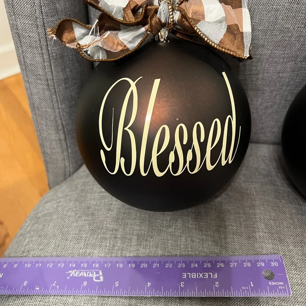 2 XL blessed & thankful glass ornaments